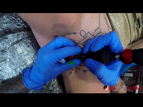 ❤️ Ekstreem tattooed hottie Sully Savage krige in tattoo op har klitoris Kwaliteitsporno by ús fy.xxxnd.ru ☑